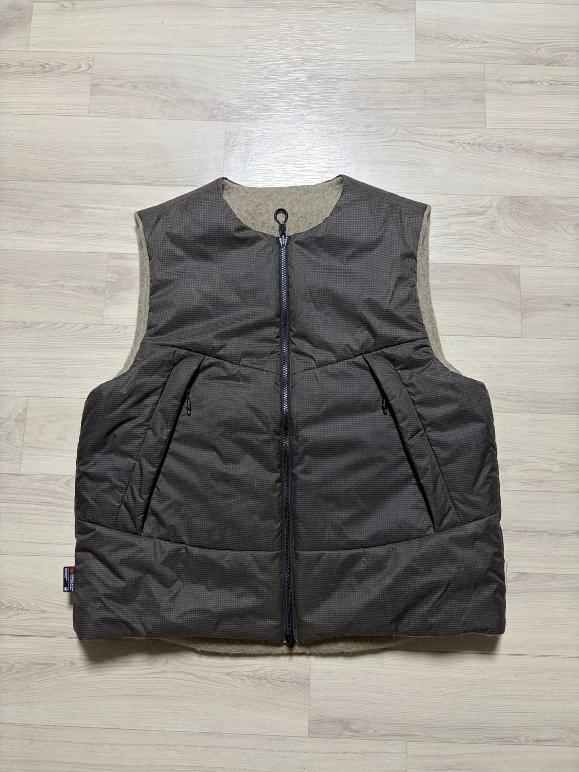 루트파인더 샘플 리버서블 베스트 M사이즈 판매 상품이미지1