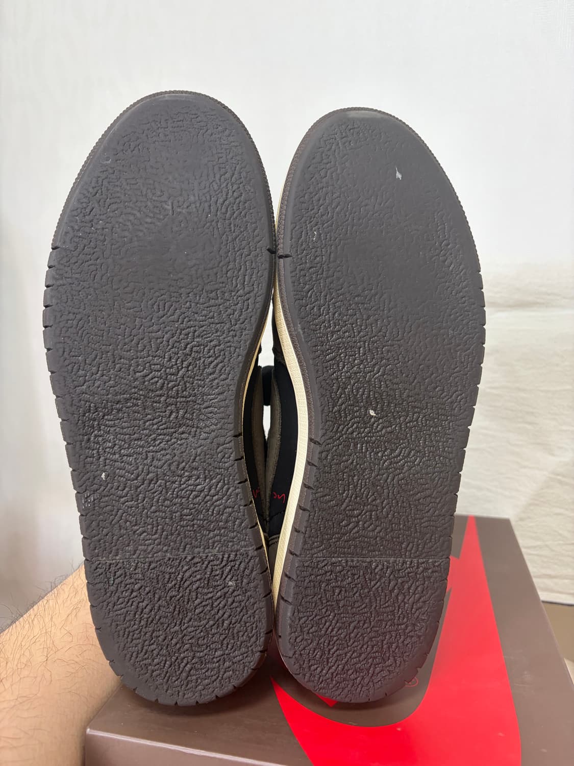 나이키 조던1 로우 트래비스 스캇 OG 상품이미지6