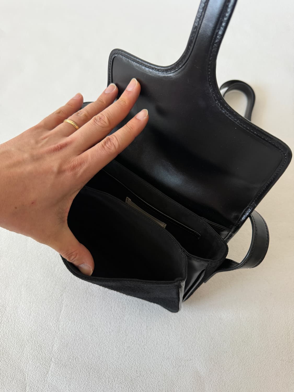 나띵리튼(Nothing written) 스웨이드&레더 크로스백 상품이미지9