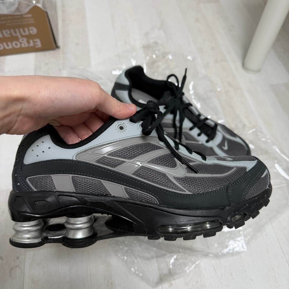 [250] 나이키 샥스 라이드 2 라이트 그래파이트 앤트러사이트 상품이미지2