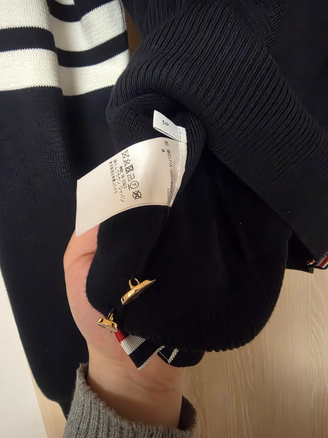 [3사이즈] 톰브라운 밀라노스티치 금장 가디건 네이비 상품이미지8