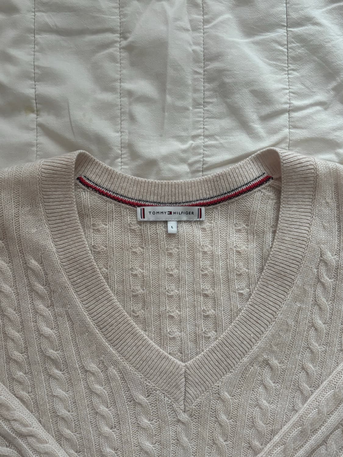 [Tommy Hilfiger] 타미힐피거 울 100 브이넥 니트 상품이미지1