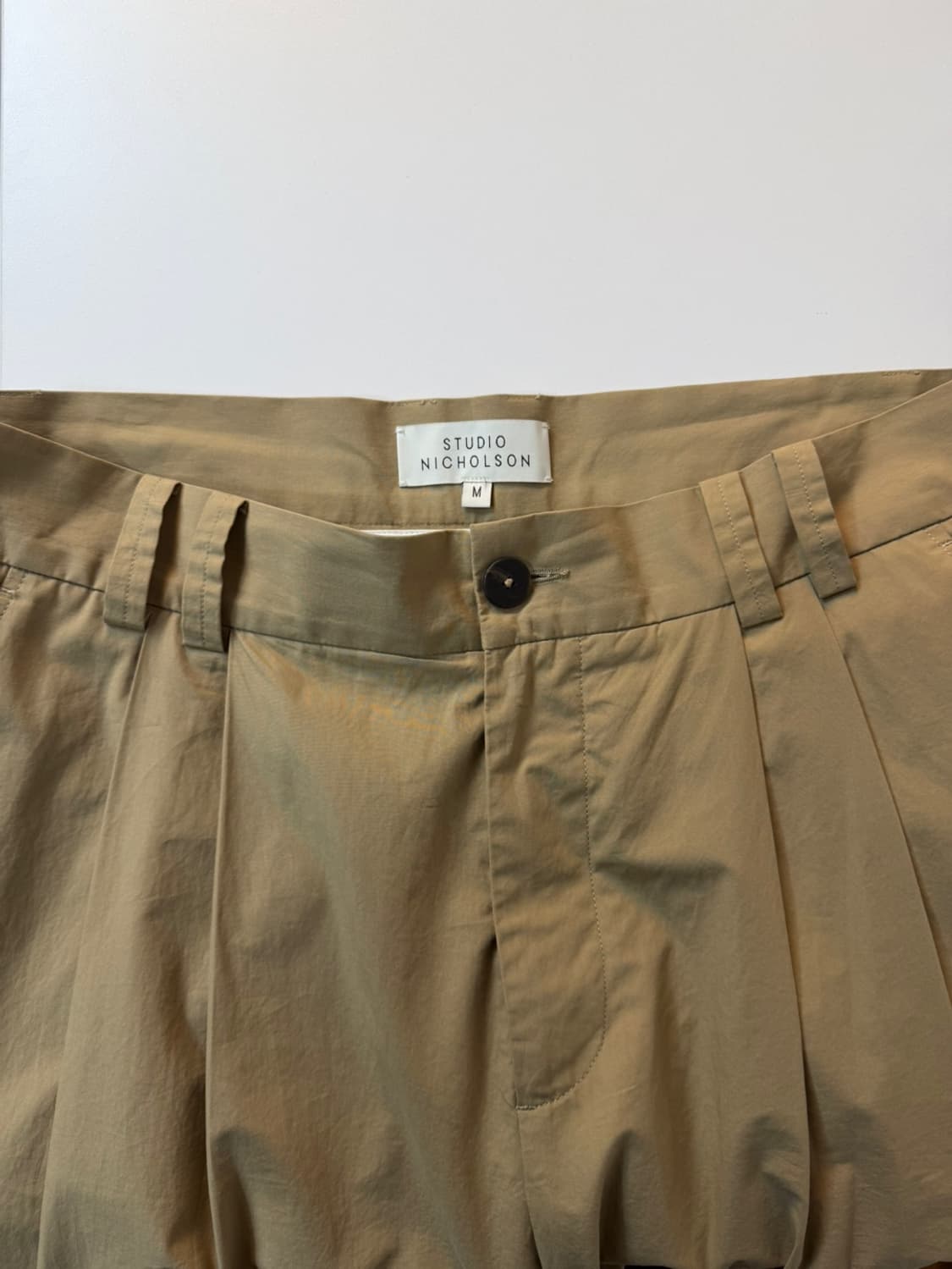 스튜디오 니콜슨 딥 플리츠 볼륨 팬츠 상품이미지1