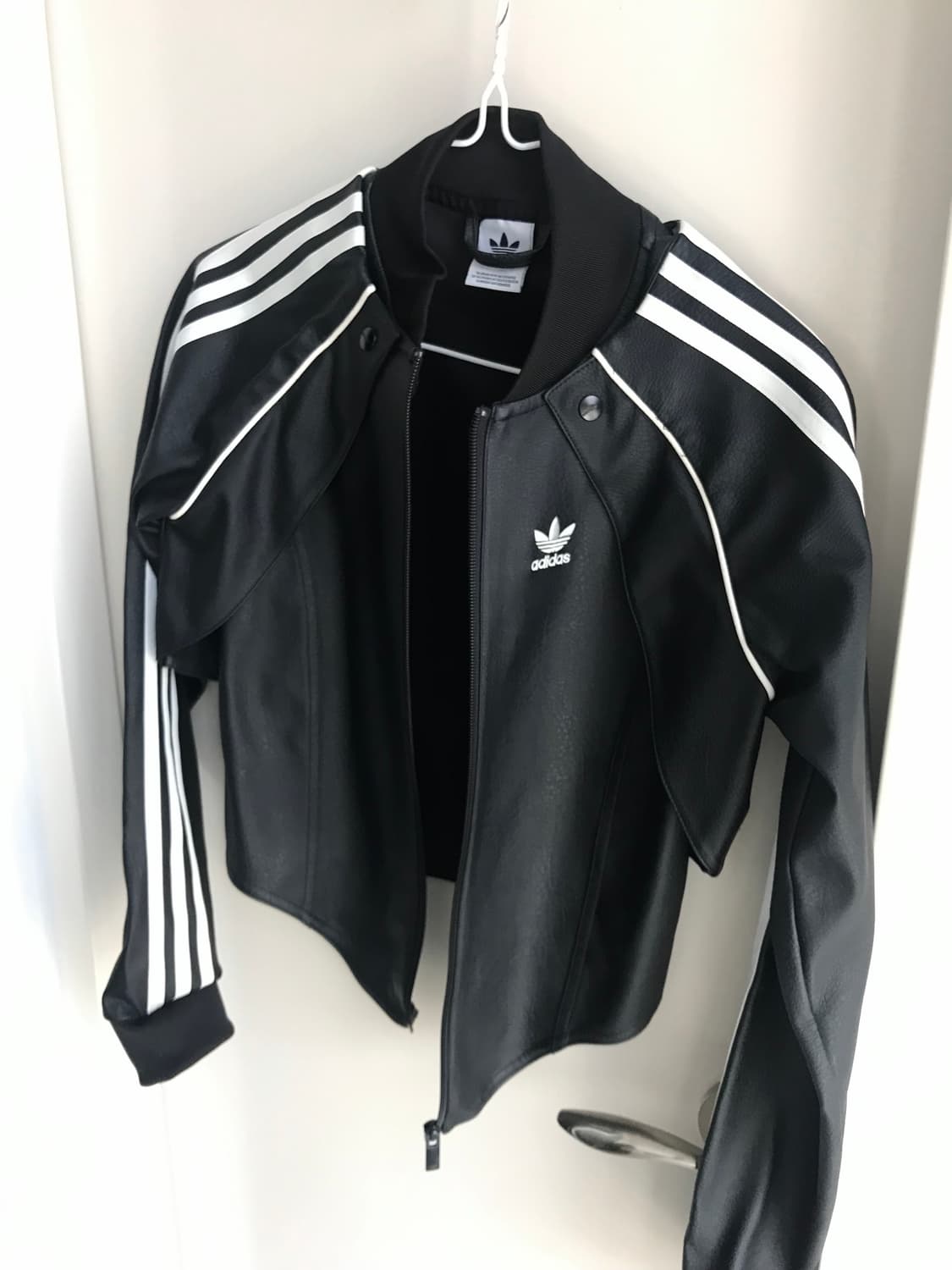 아디다스 레더 크롭 베스트 볼레로 자켓 xs 상품이미지2