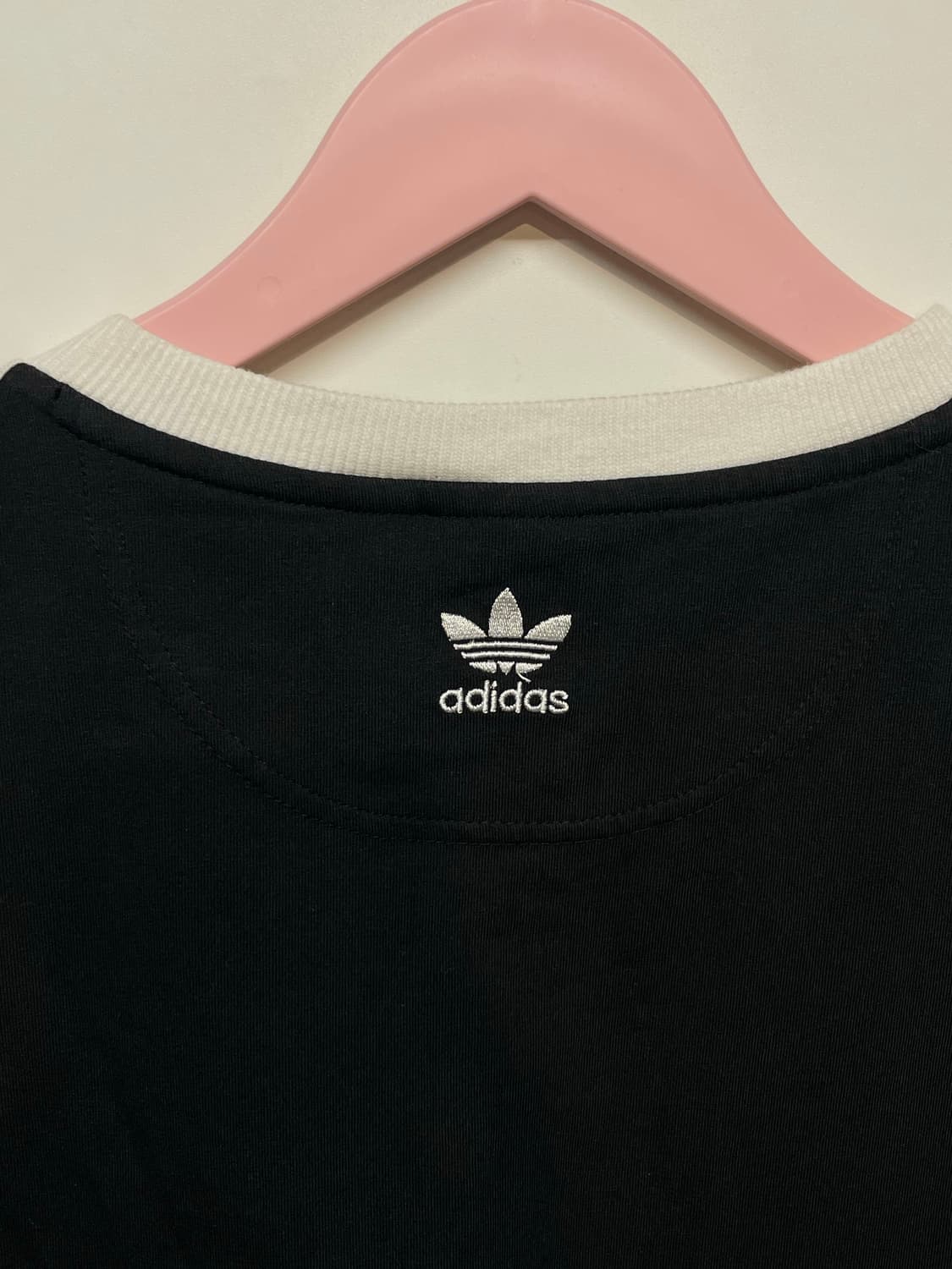 아디다스 삼선 프린팅 크롭 티셔츠 상품이미지4