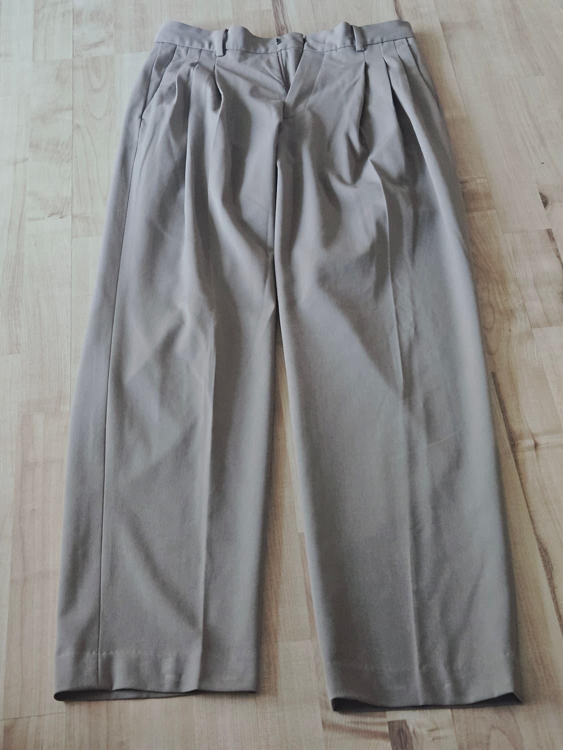 쓰리 턱 세미 벌룬 슬랙스 [더스티 베이지] 상품이미지1