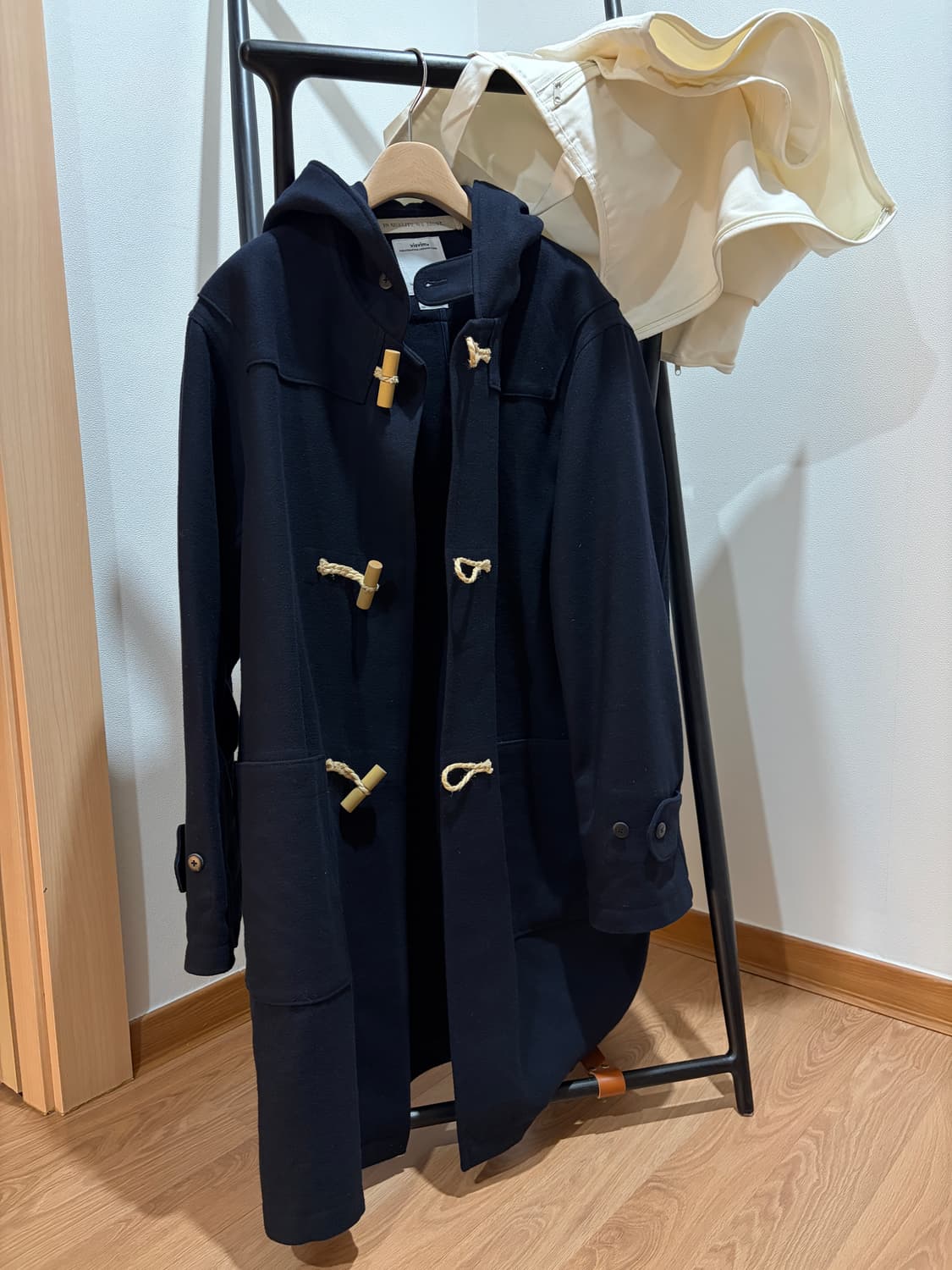 비즈빔 - 24FW 컴모도르 코트(더플코트) 사이즈3 네이비 상품이미지1