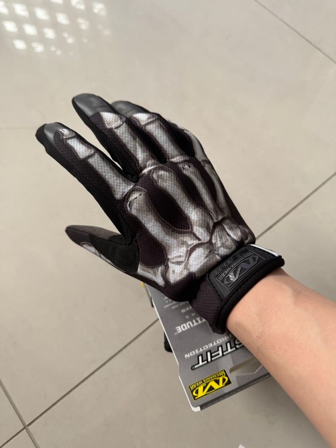 FIT BONE GLOVE 빠른 착용 뼈 장갑 상품이미지1