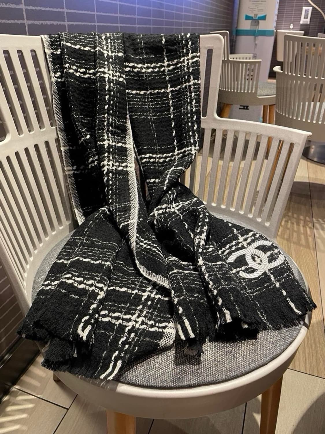 26SS 샤넬 트위드체크머플러 상품이미지5