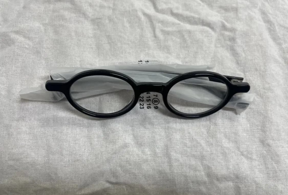 젠틀몬스터 x 메종마르지엘라 MM012 클리어 블랙 상품이미지1