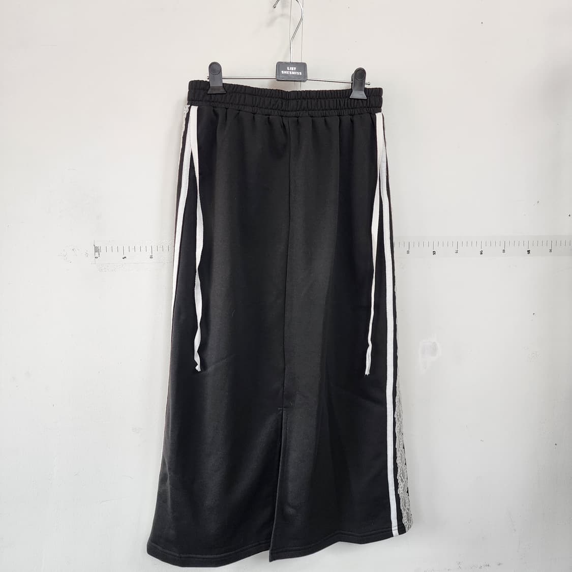 아디 디자인 블랙 사이드라인 롱 스커트 상품이미지2