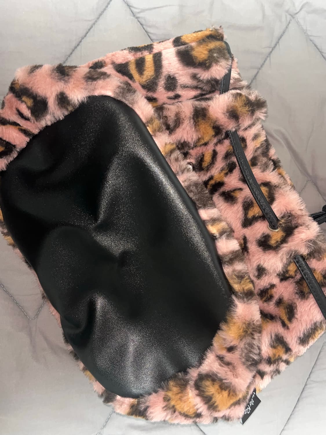 [일주일간할인]산리오 헬로키티 갸루 핑크 호피 레오파드 퍼 크로스백 가방 상품이미지4