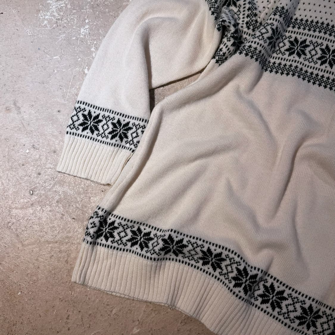 눈꽃 패턴 오버핏 니트 상품이미지4