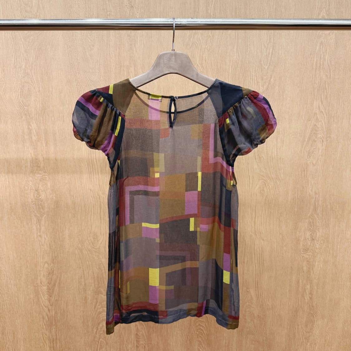 폴스미스 멀티 체크 시스루 퍼프소매 반팔 블라우스 티셔츠 상품이미지3