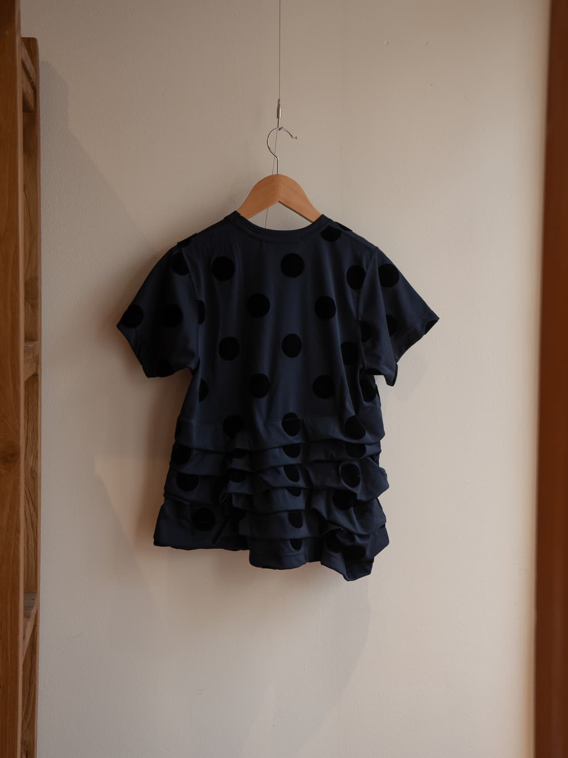 꼼데가르송 도트 패턴 프릴 티셔츠 상품이미지2