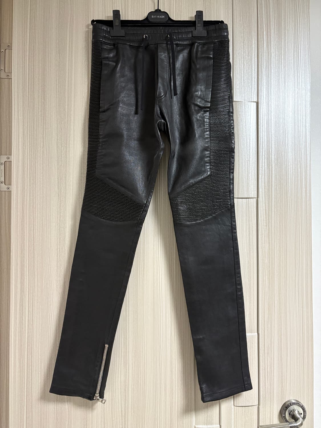 발망 14FW 블랙 가죽바지 상품이미지1
