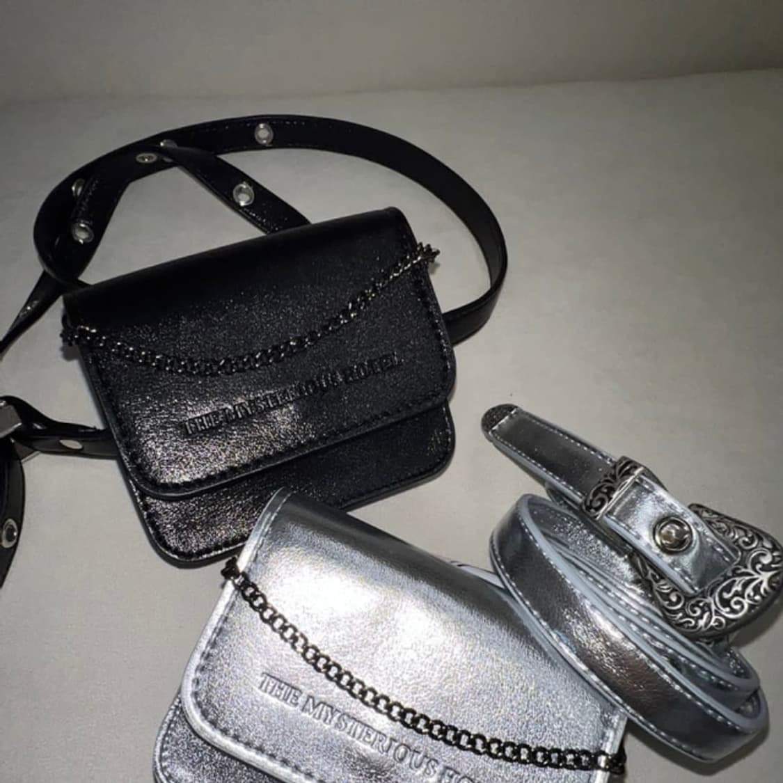 미스테리어스호텔 마이크로 벨트백 블랙 상품이미지2