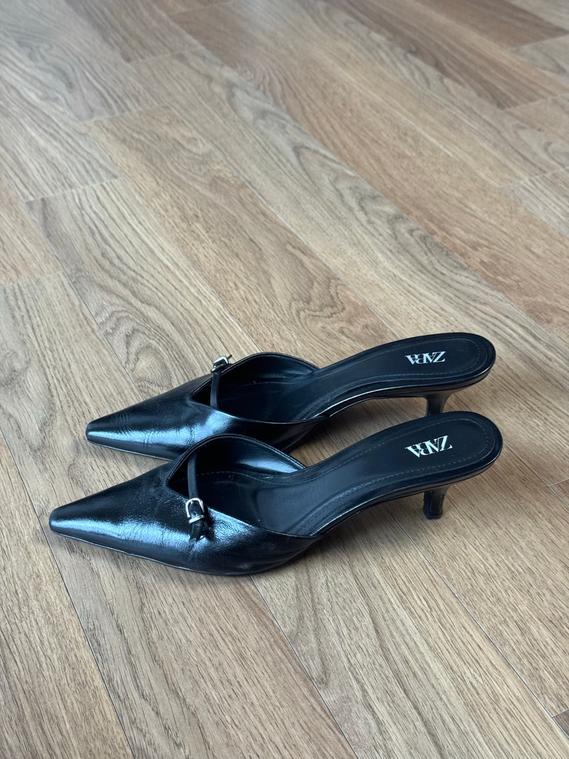 ZARA 자라 블랙 스트랩 뮬 힐 (37 사이즈) 상품이미지1
