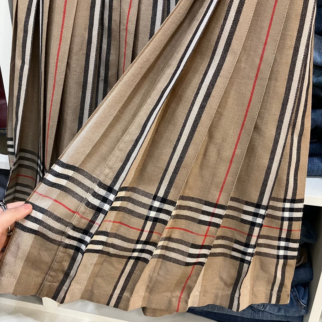 버버리 체크 플리츠 스커트  상품이미지4