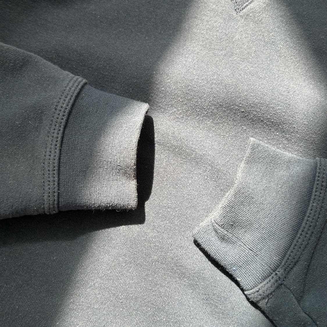 칼하트 미드웨이트 네이비 스웻셔츠 상품이미지4