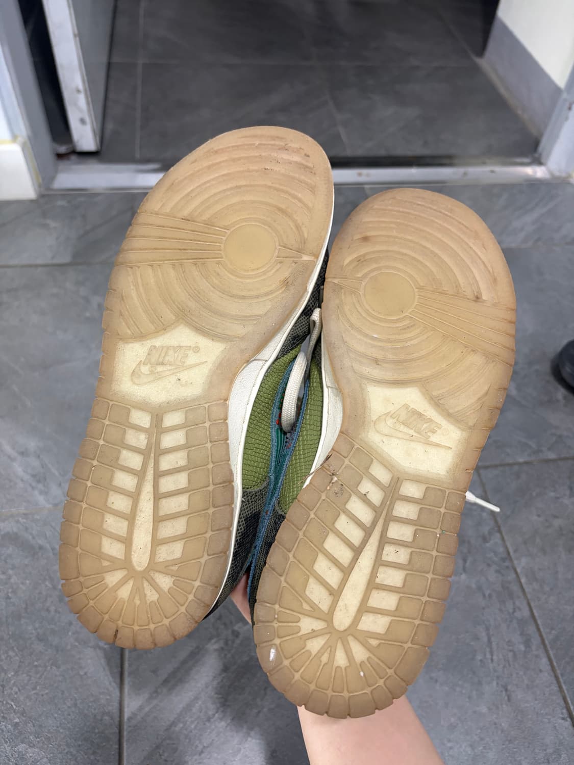 나이키 덩크 로우 시엠프레 파밀리아 280사이즈 상품이미지2