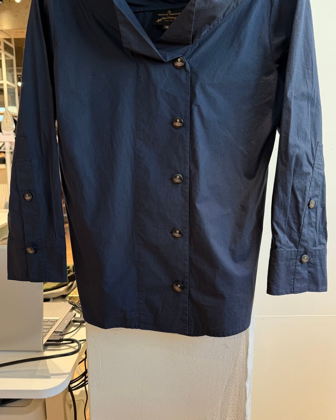 비비안 웨스트우드 네이비 orb버튼 블라우스  상품이미지6