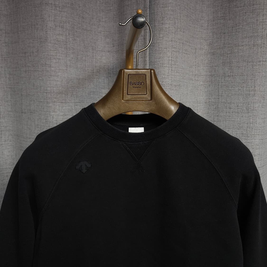 M ) 데상트 여성 백로고 맨투맨 상품이미지3