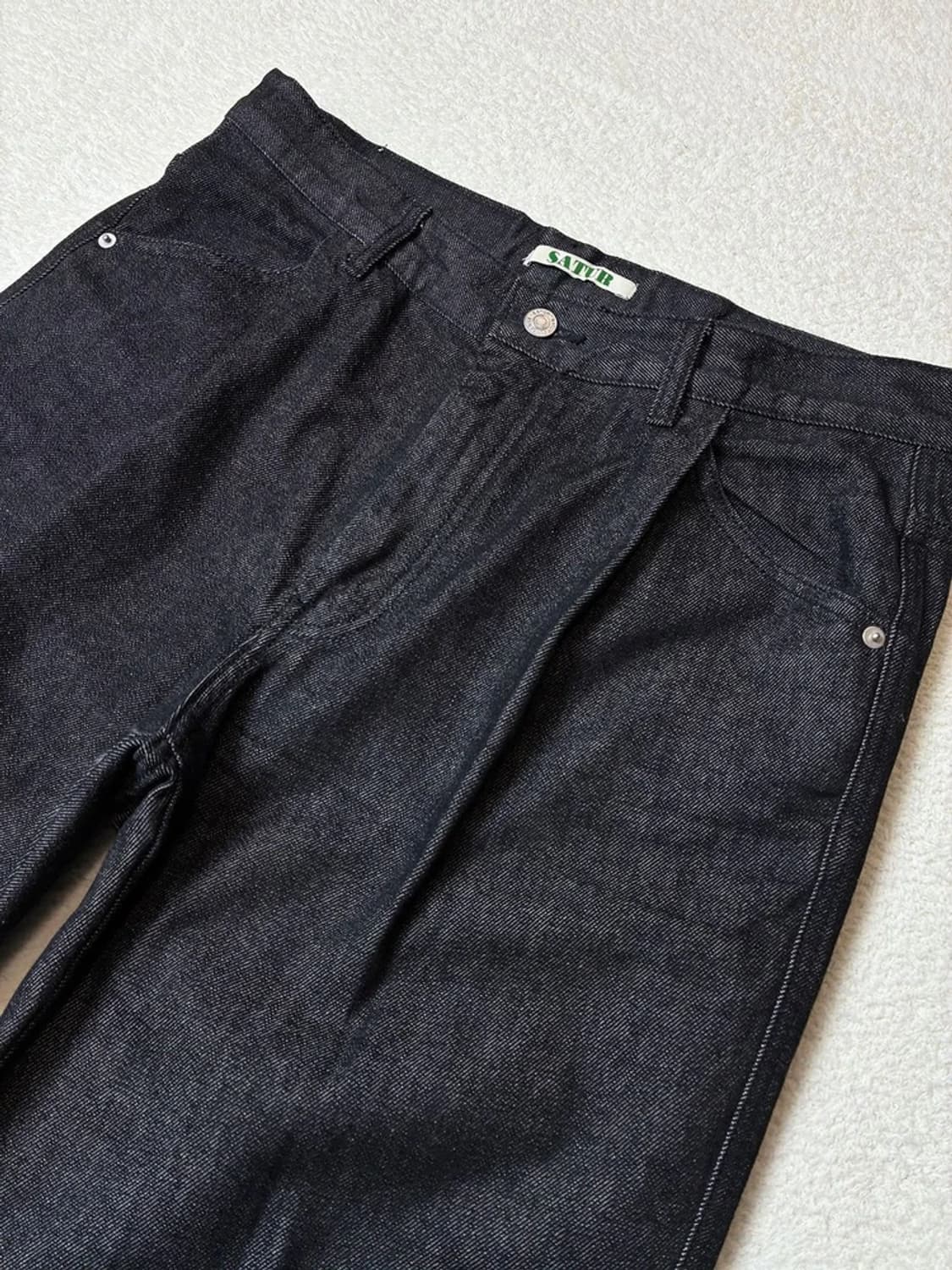 세터 Satur 카이엔 원턱 흑청 데님 팬츠 PN6330 상품이미지2