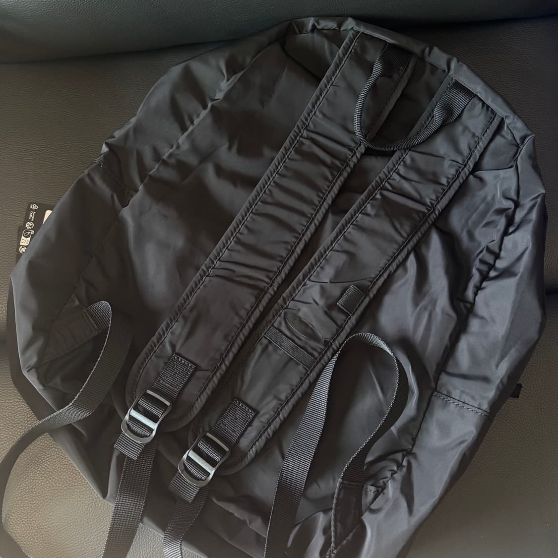 오클리 패커블 백팩 상품이미지5