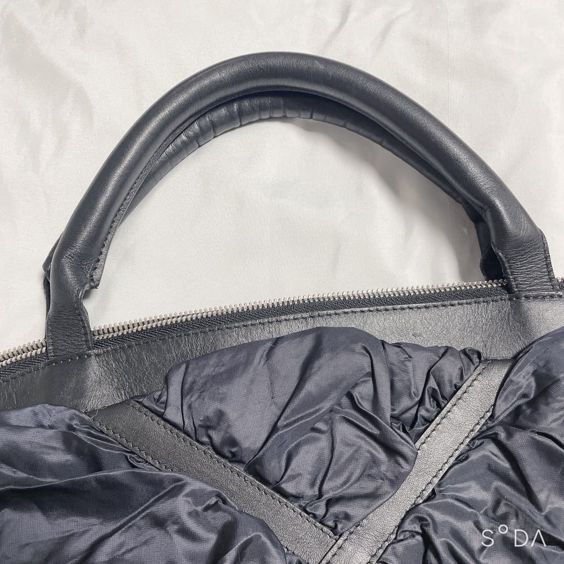 Y-3 숄더백 상품이미지5