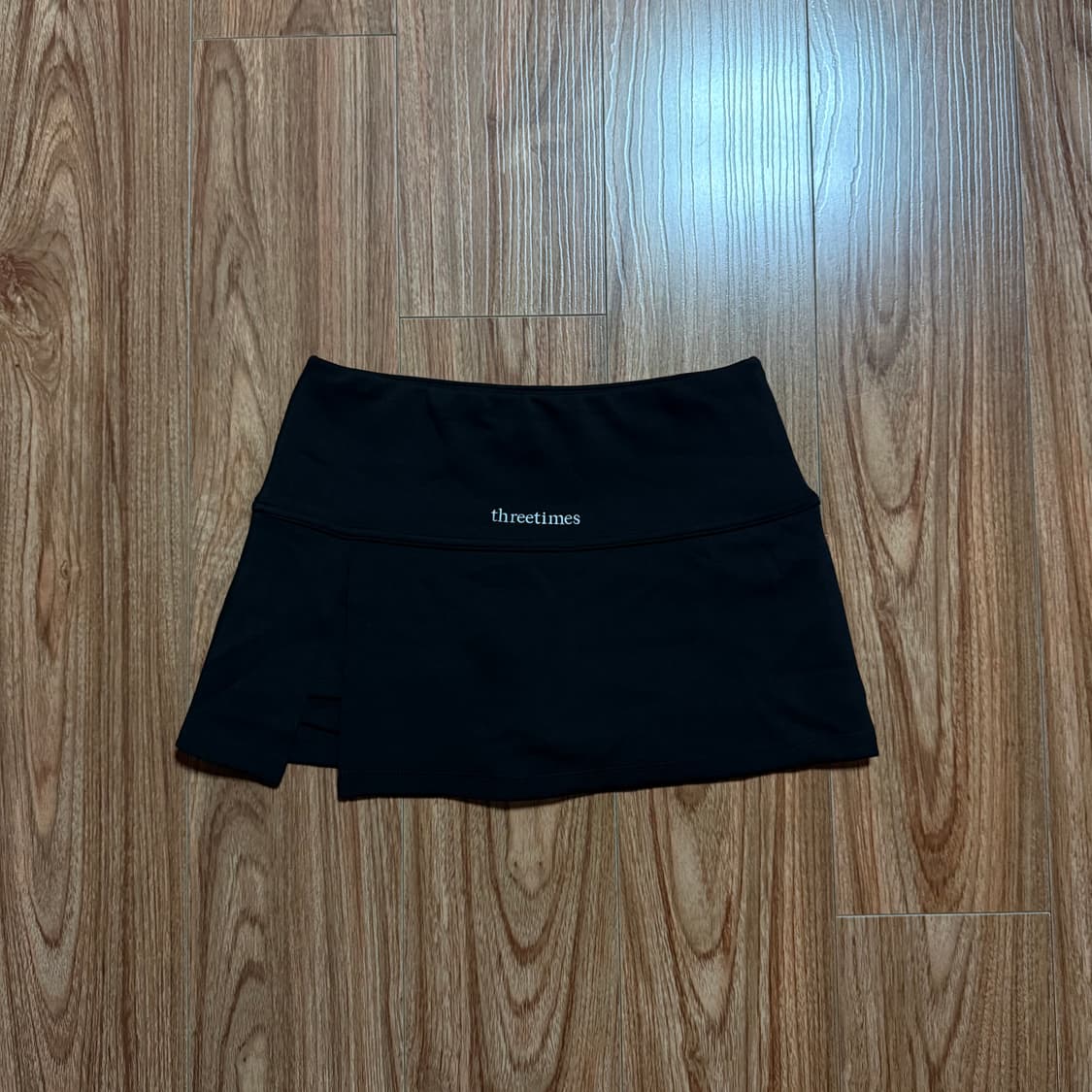 쓰리타임즈 애슬레틱 슬릿 스커트 블랙 상품이미지3