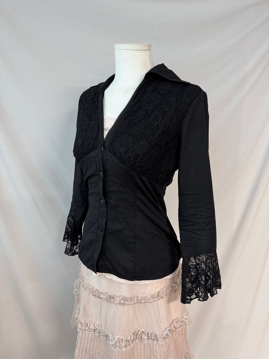 나라카미체 레이스 디테일 블라우스 상품이미지1