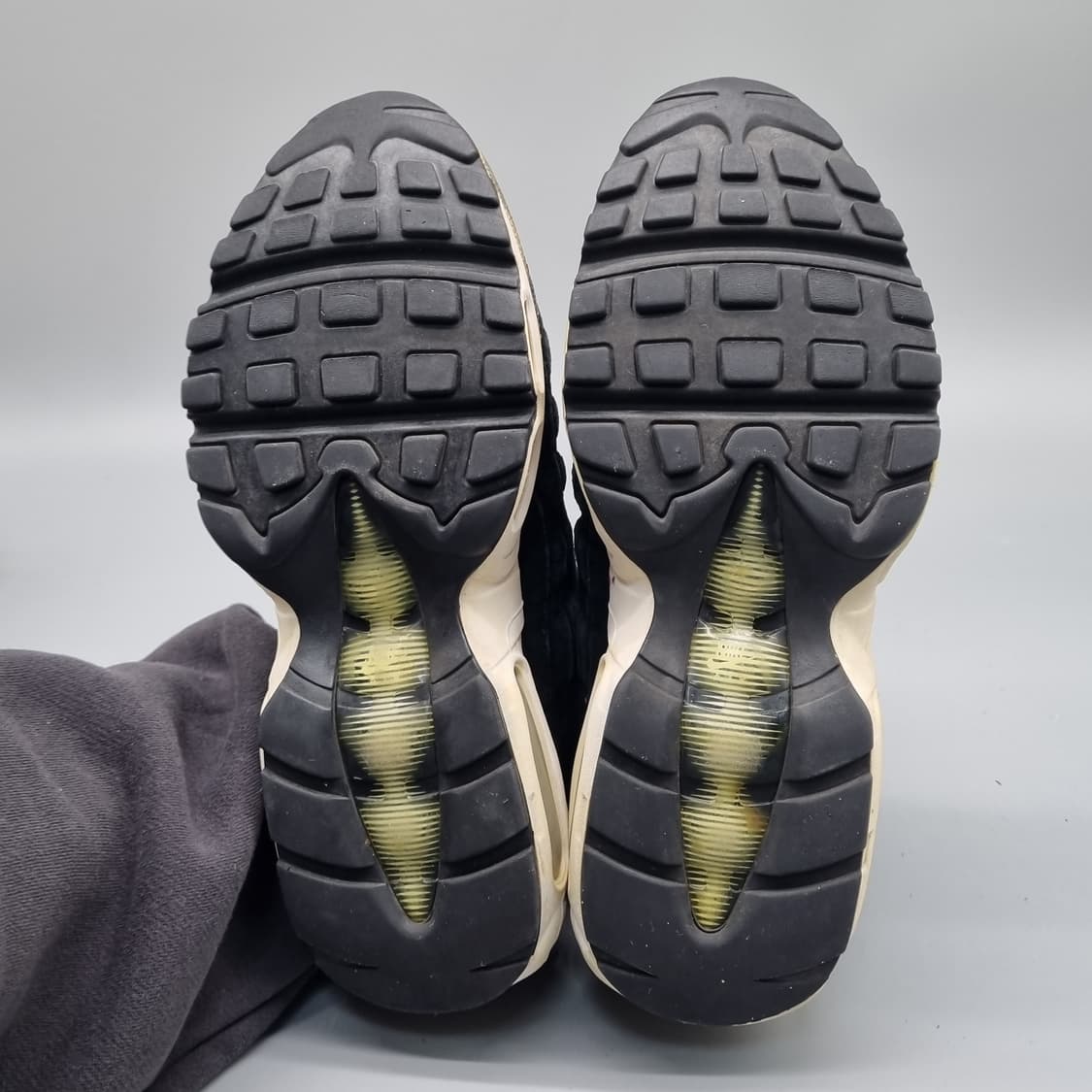 나이키 에어맥스95 프리미엄 여성운동화240  상품이미지3