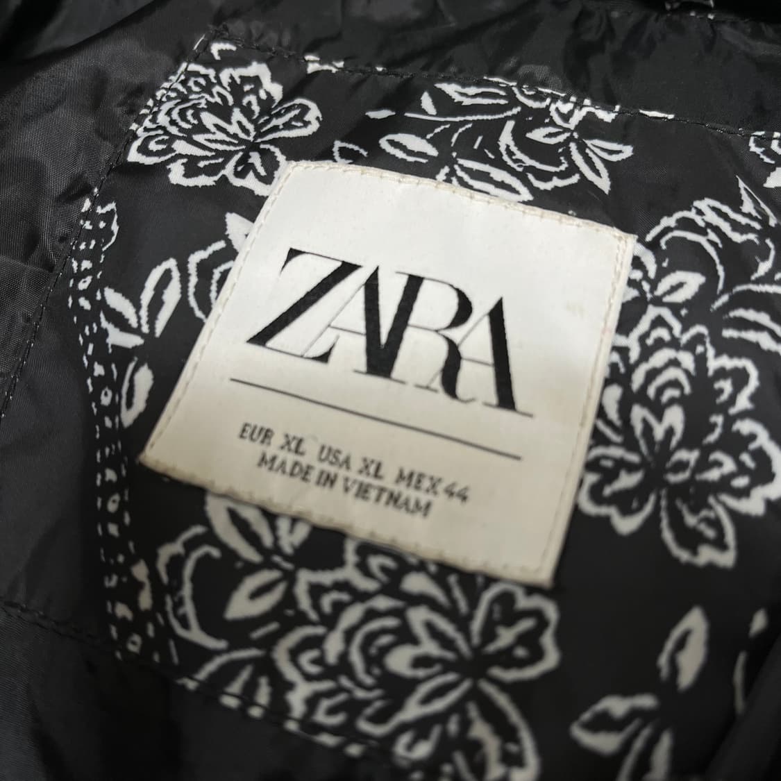 자라 반다나 페이즐리 다운 패딩 XL/105 상품이미지6