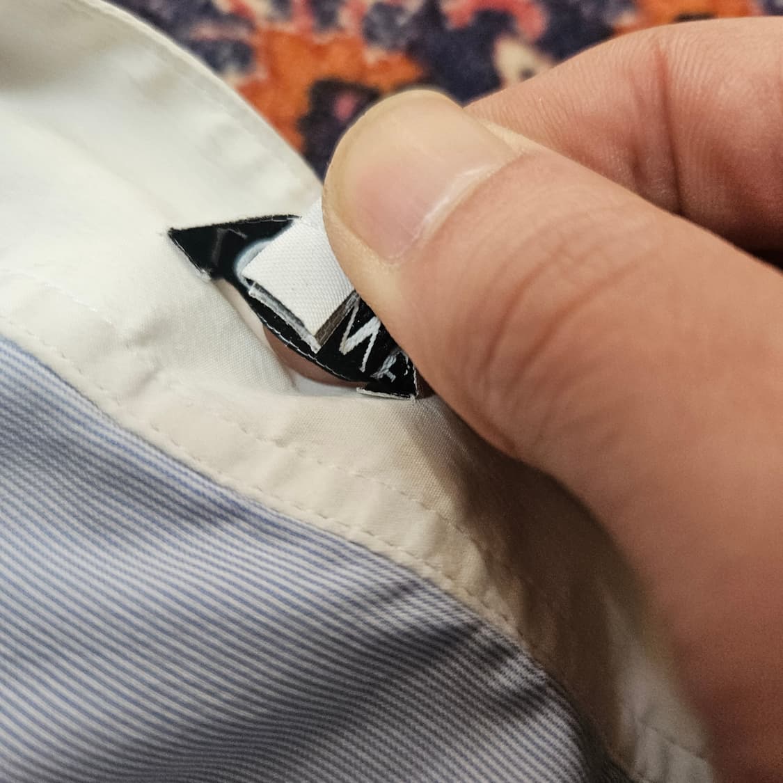 로에베(LOEWE)루즈핏 스트라이프 가죽 카라 블럭 셔츠 상품이미지5