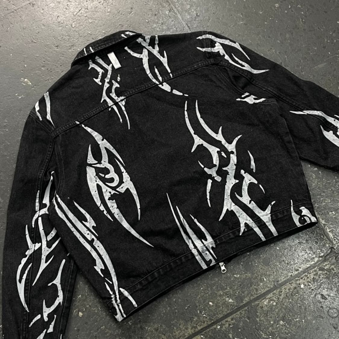 100 노메뉴얼 더 현대 팝업 트러커 자켓  상품이미지5