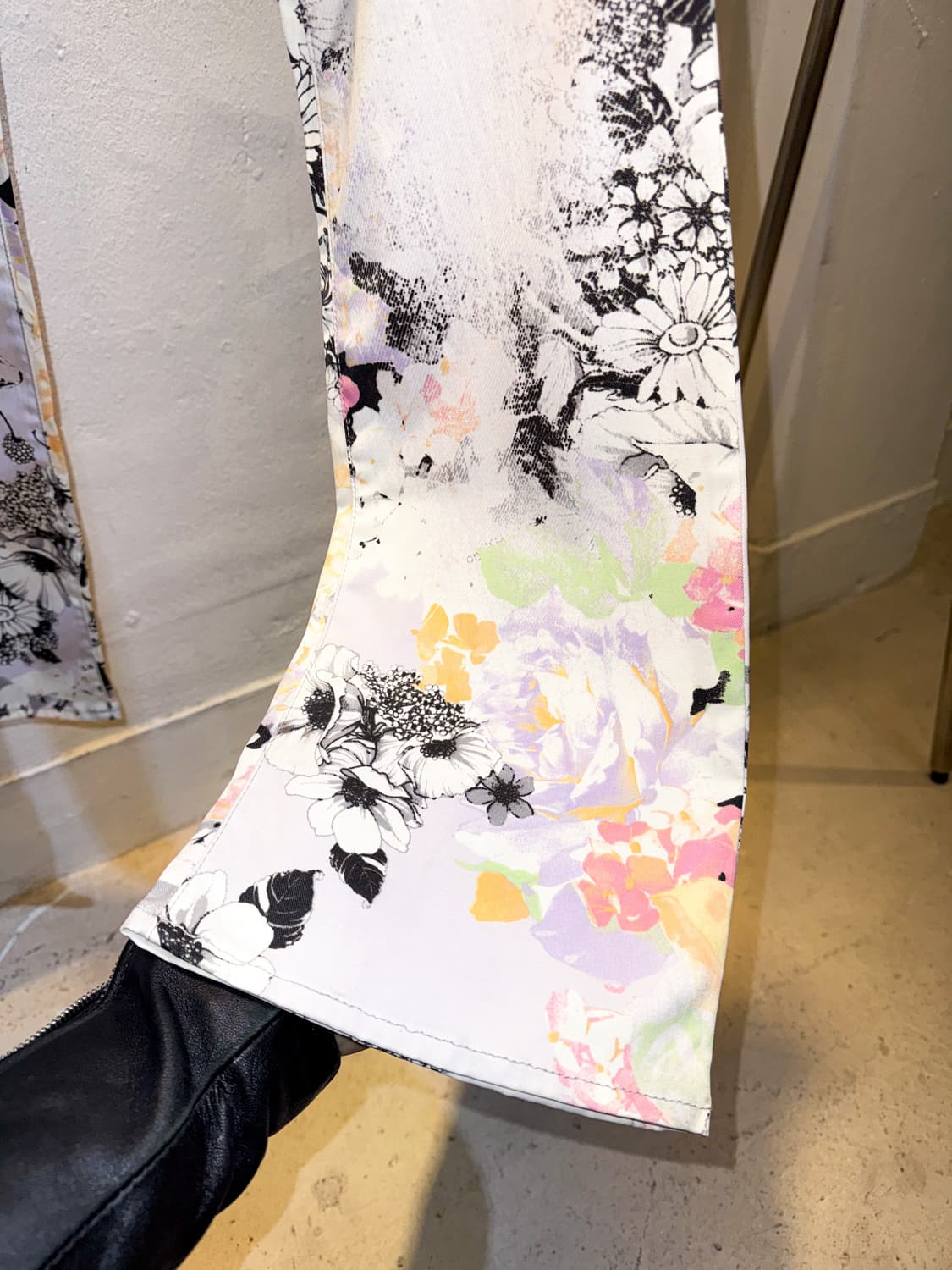 Just Cavalli – Floral Print Bootcut Pant 상품이미지4