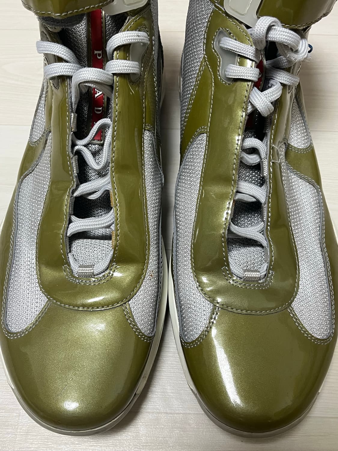 프라다 아메리카컵 하이 올리브 그린 상품이미지2