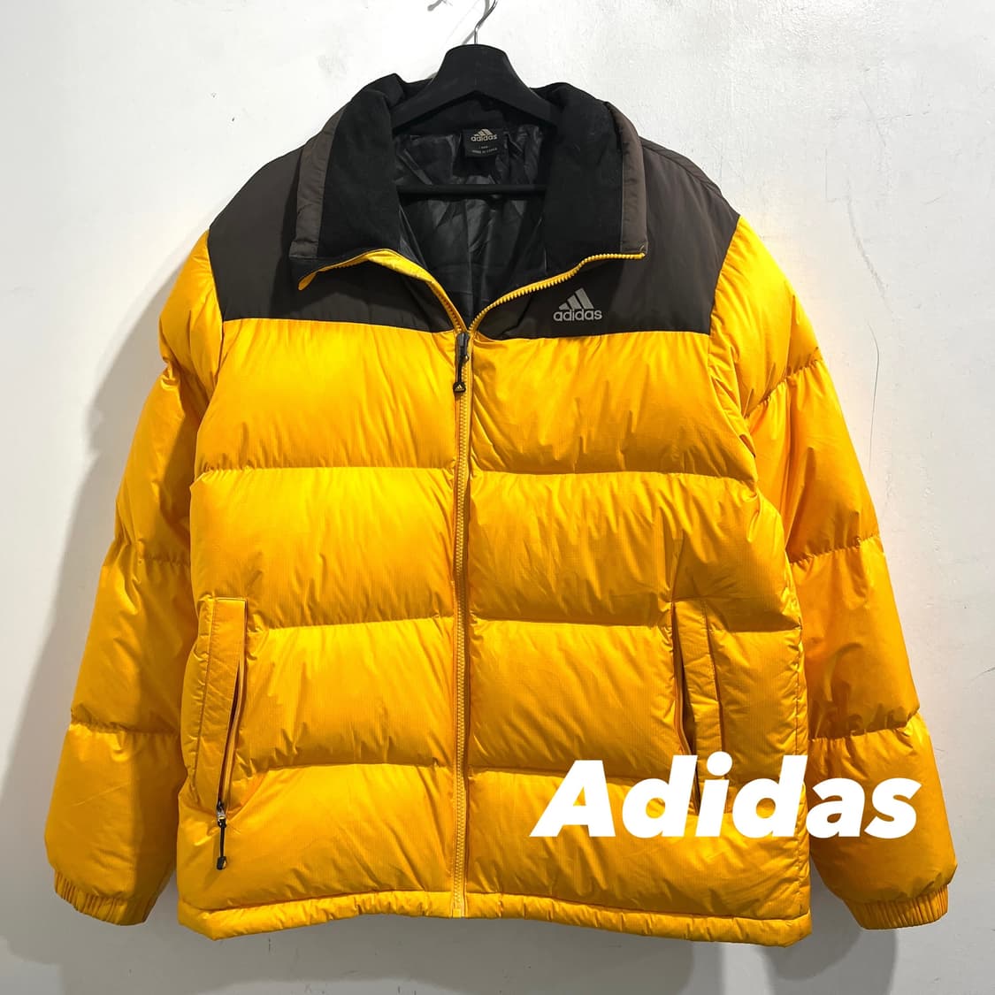 아디다스 자수로고 패딩 상품이미지1