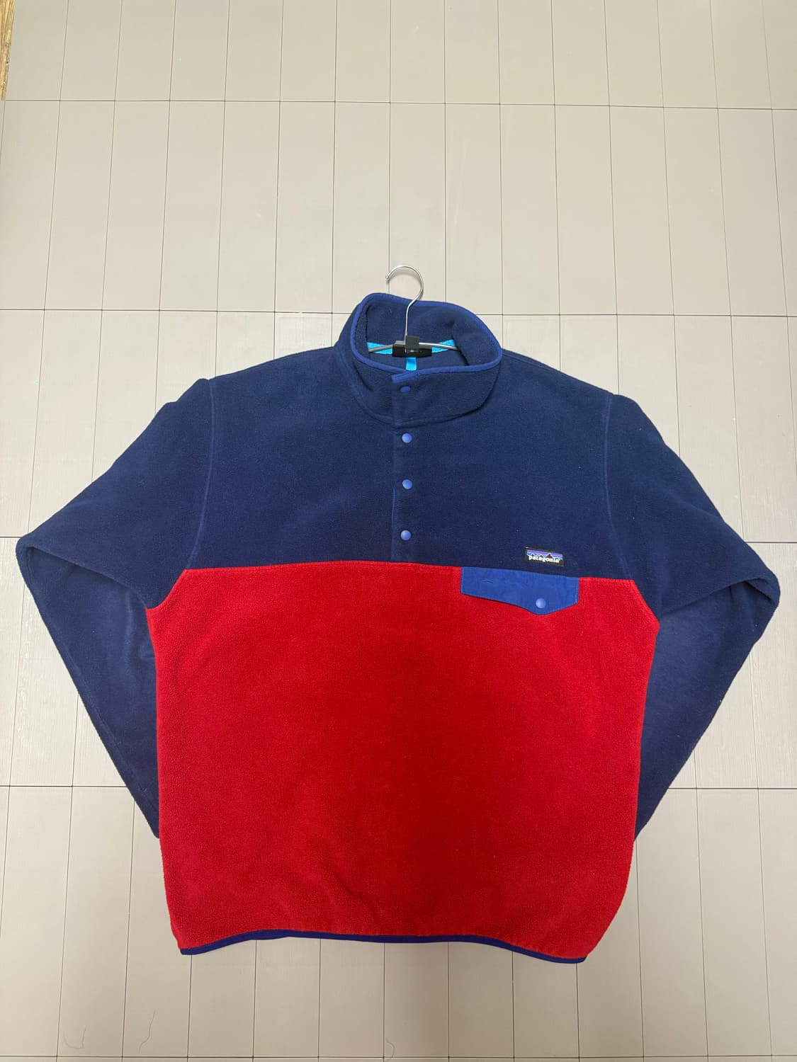 신칠라 네이비/레드 L 상품이미지1