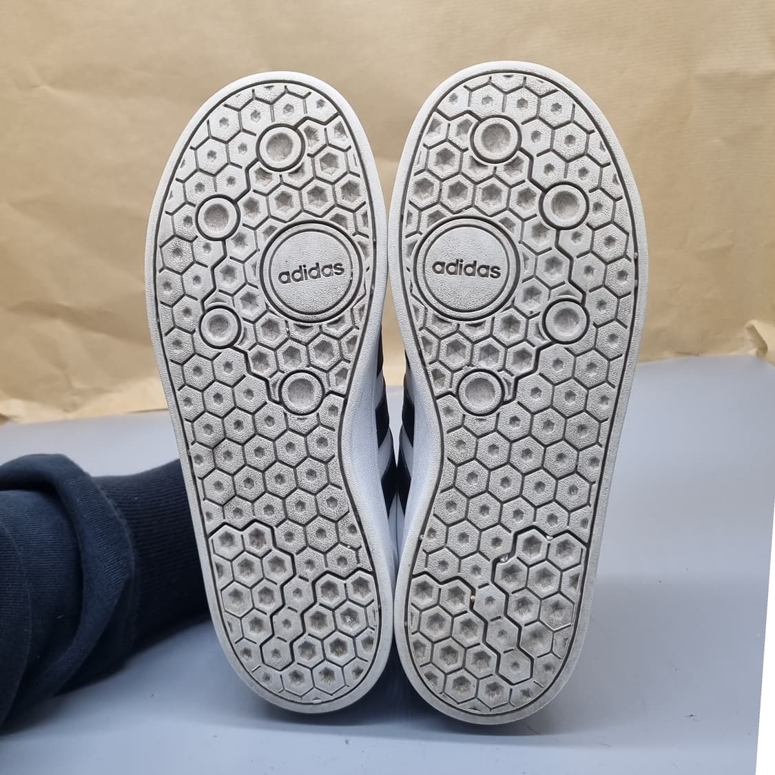 아디다스 브레이크넷 여성스니커즈 230 상품이미지3