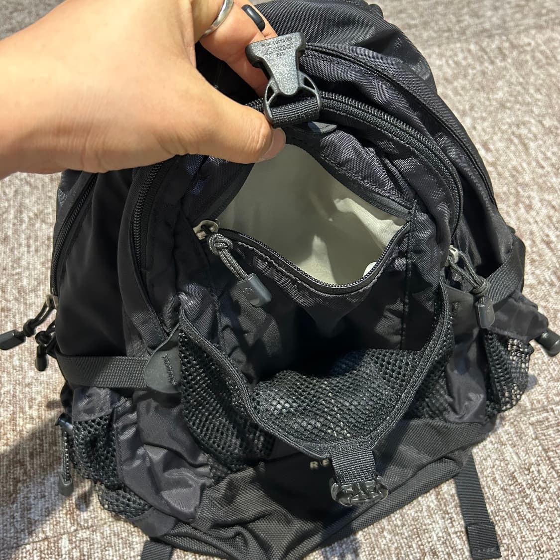 노스페이스 RECON 미니 레콘 12L 백팩 가방 상품이미지4