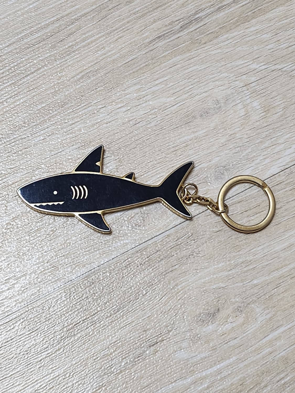 톰브라운 샤크 키링 상품이미지1