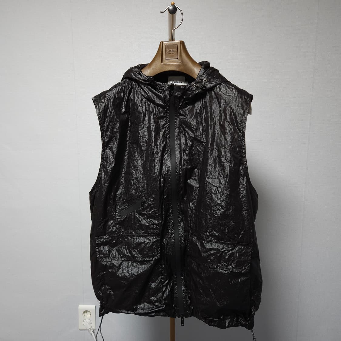 2 ) 디미트리블랙 나일론 메탈 후드 베스트 상품이미지4