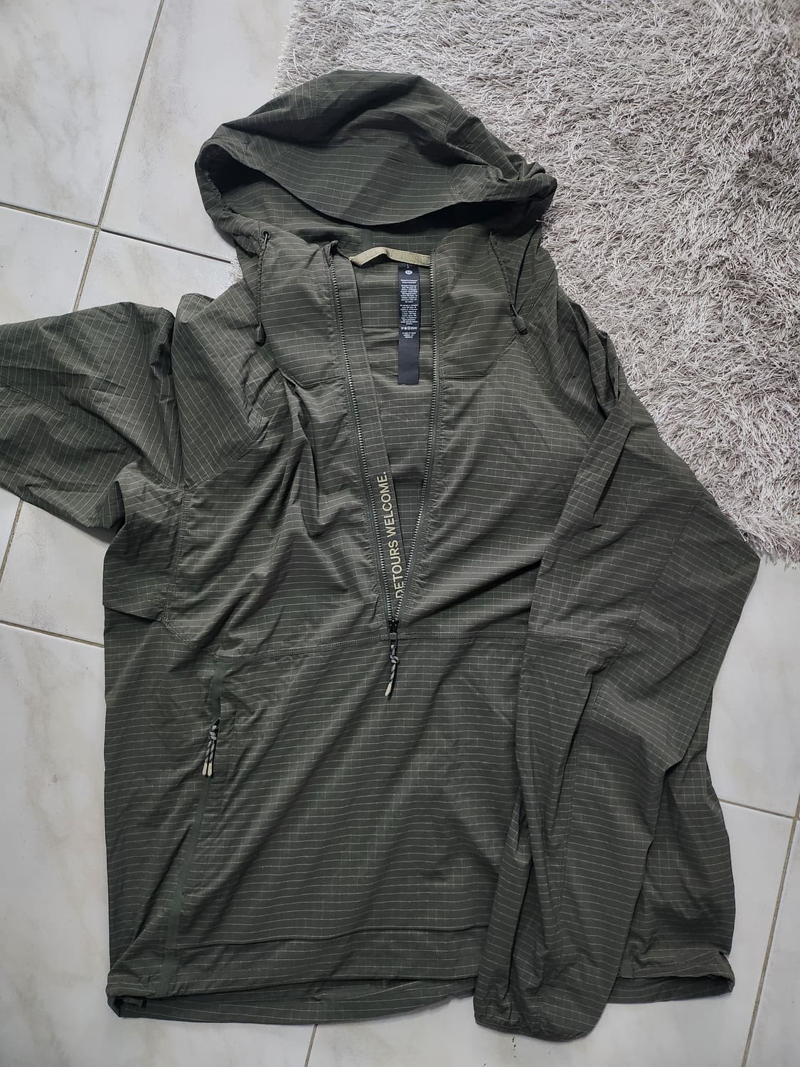 Lululemon LightWeight Hiking Anorak 상품이미지1