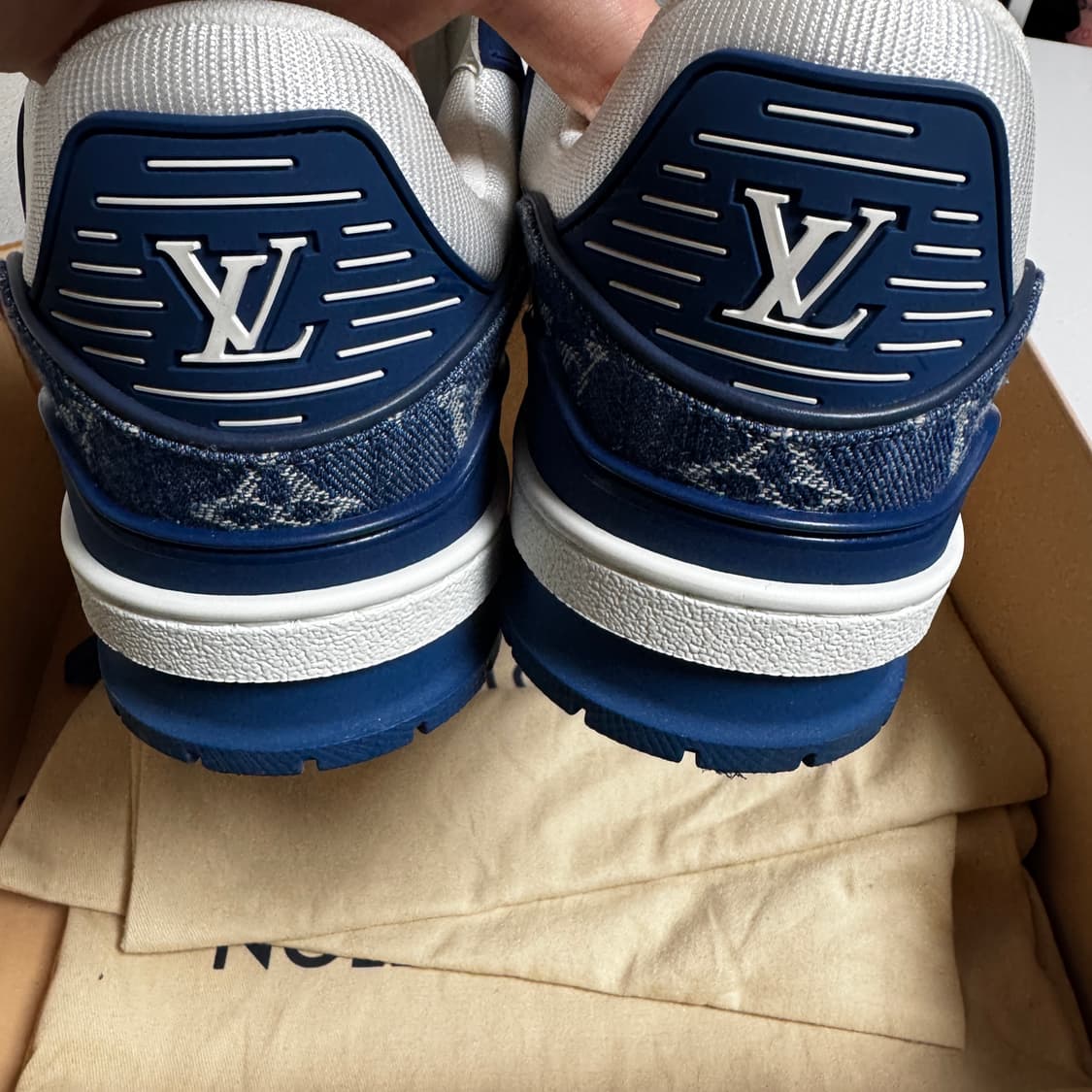 루이비통 LV 트레이너 모노그램 데님 블루 스니커즈 4 상품이미지5