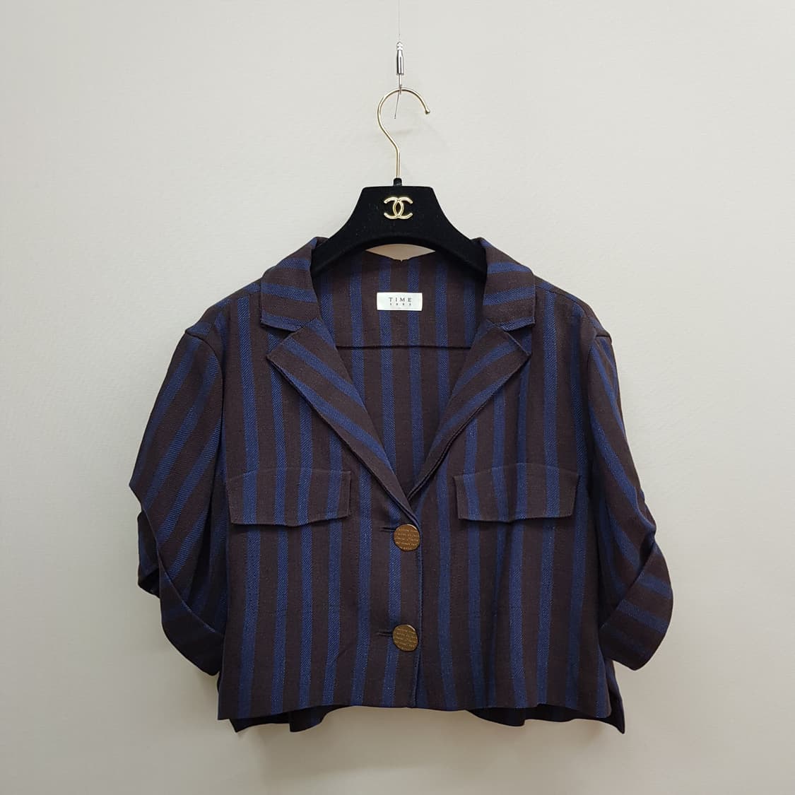 한섬 타임 스트라이프 린넨 크롭 자켓 82-94-160사이즈 상품이미지1