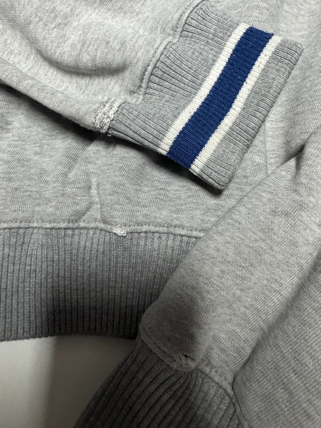 오아이오아이 시그니처 빅 로고 오버핏 후드티 상품이미지5