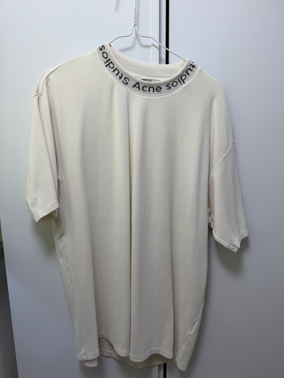 아크네 스튜디오 NAVID 넥 로고 반팔 티셔츠 M 상품이미지1