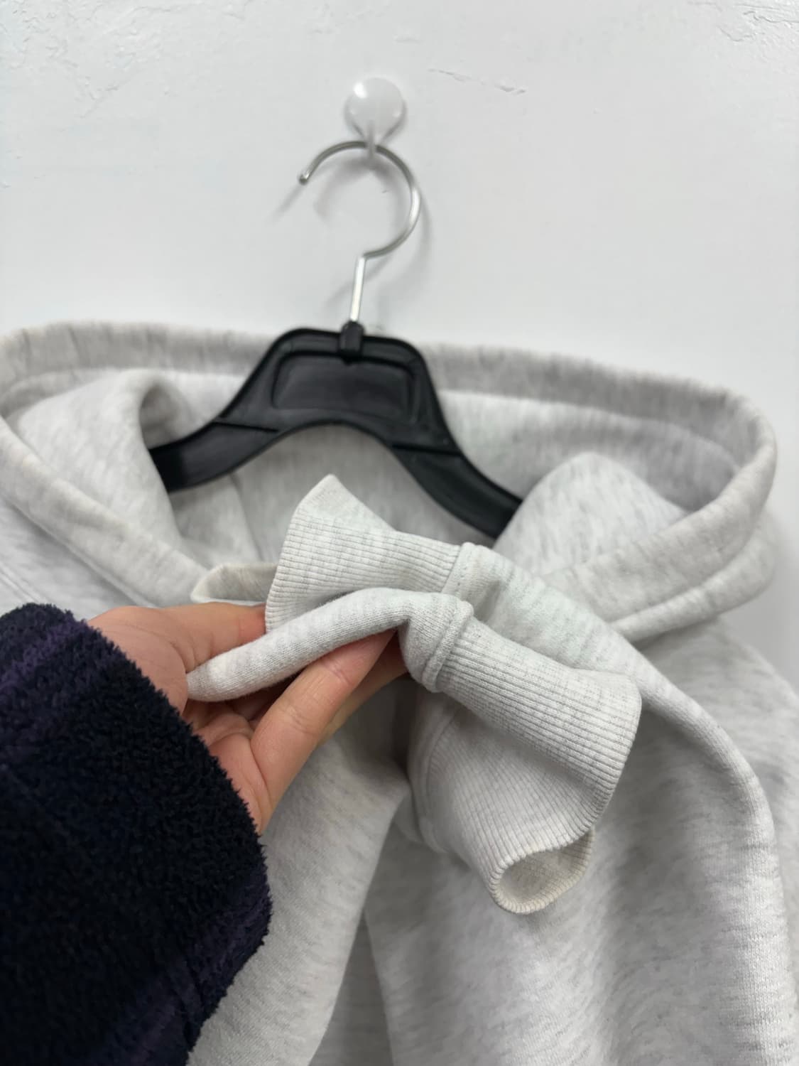 아이앱 스튜디오 백로고  후드티 상품이미지4